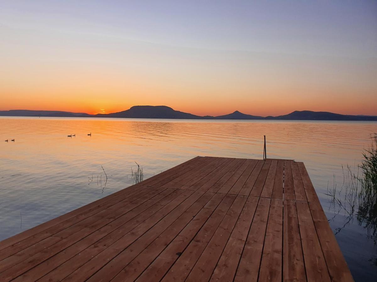 Relax Beach Apartman Fonyód エクステリア 写真